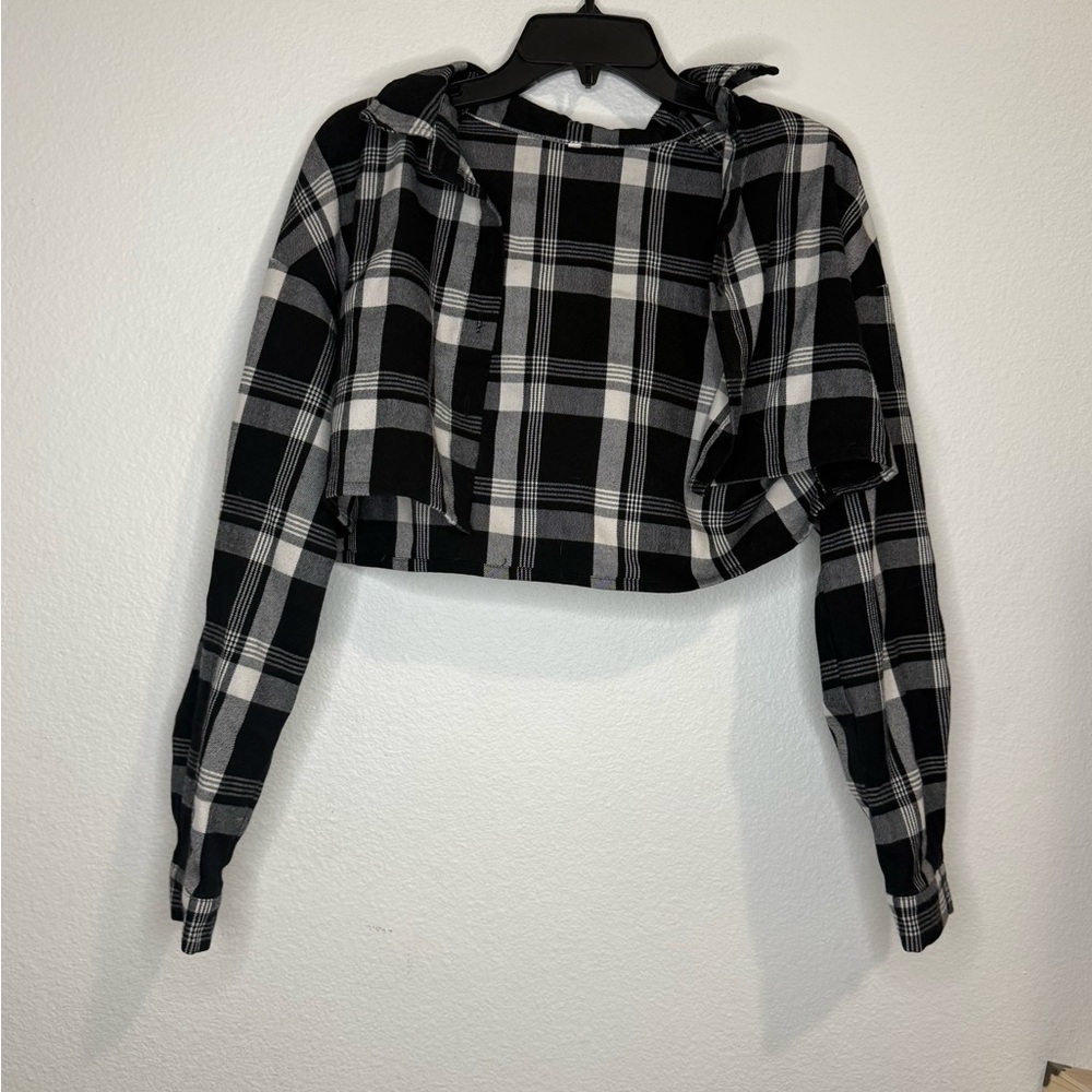 Black & White Plaid Cropped Hoodie Top
